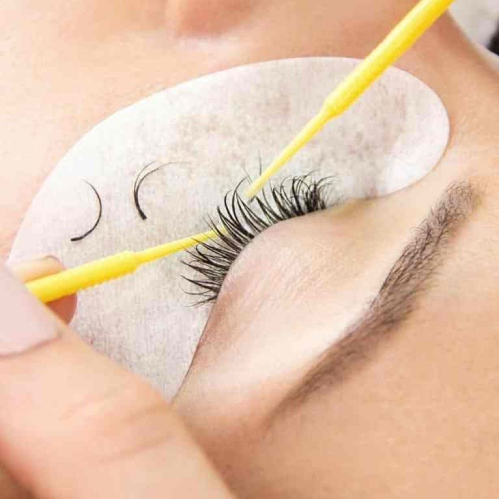 Lash Extension Removal at Dania's Dominican Beauty Salon in Hicksville, NY