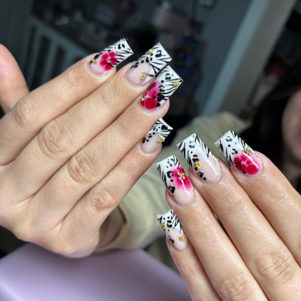 Medium Full Set Extreme Designs at Nailsbyjennifer in Parlier, CA