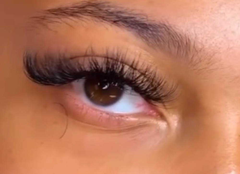 Lash extensions ( Light Volumes )