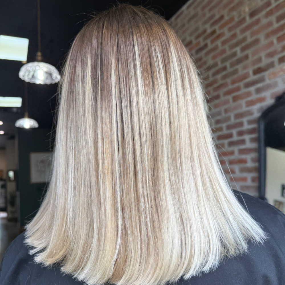 2 Hour Service at Baroque Salon in Highwood, IL