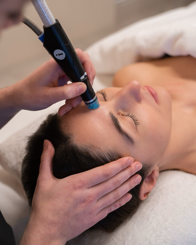 Deluxe HydraFacial