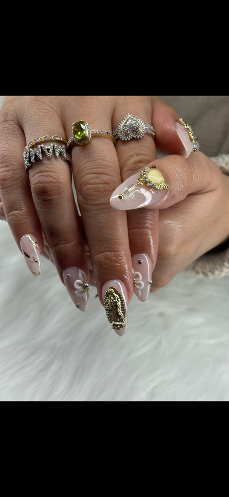 Muze Acrylic Maintenance Fill at Muze Artistry in Tucson, AZ