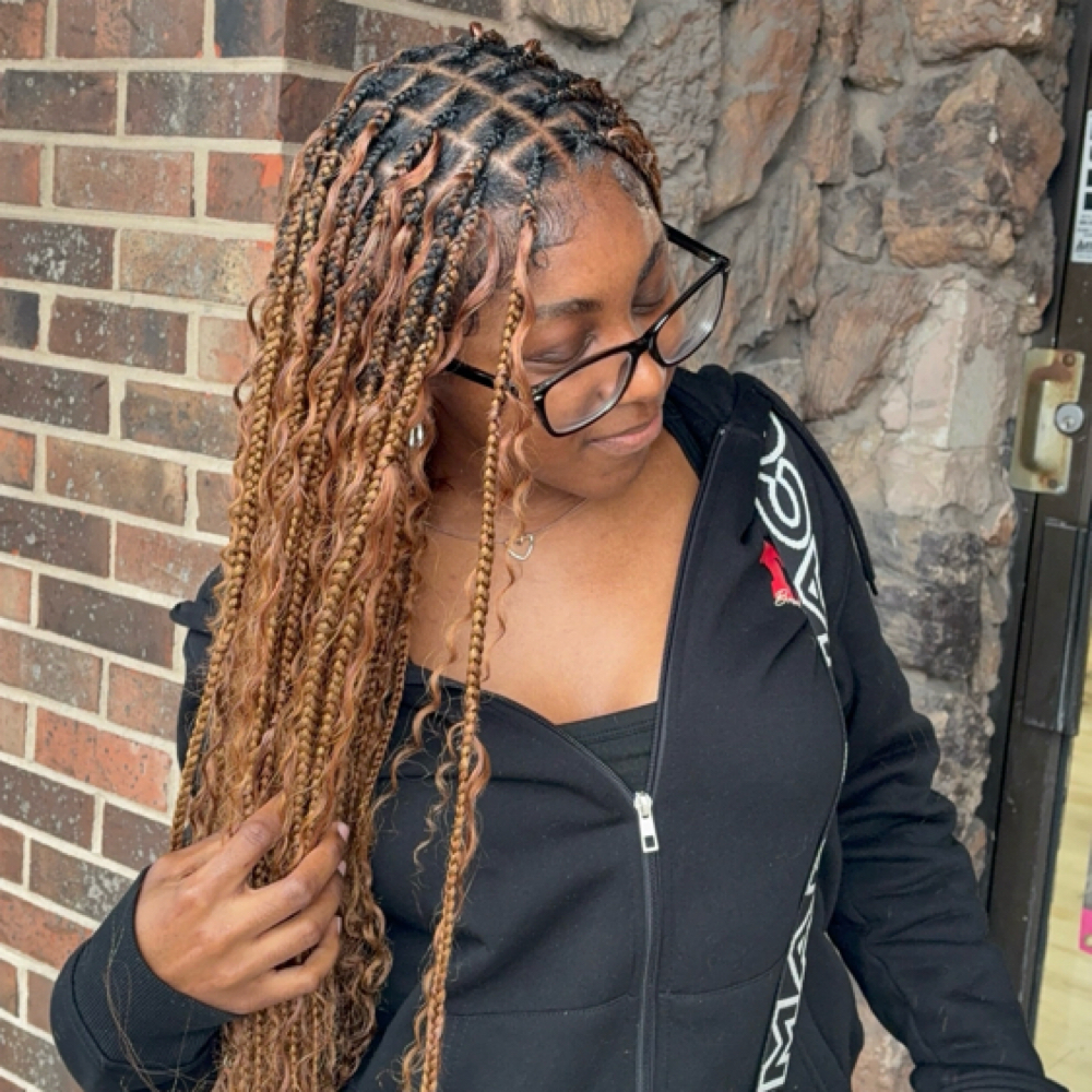 Medium Boho / Bora(bring Boho) at Blessing braiding bar in South Holland, IL