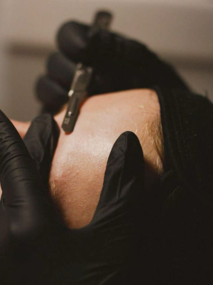 Luz De Luna Dermaplane Facial