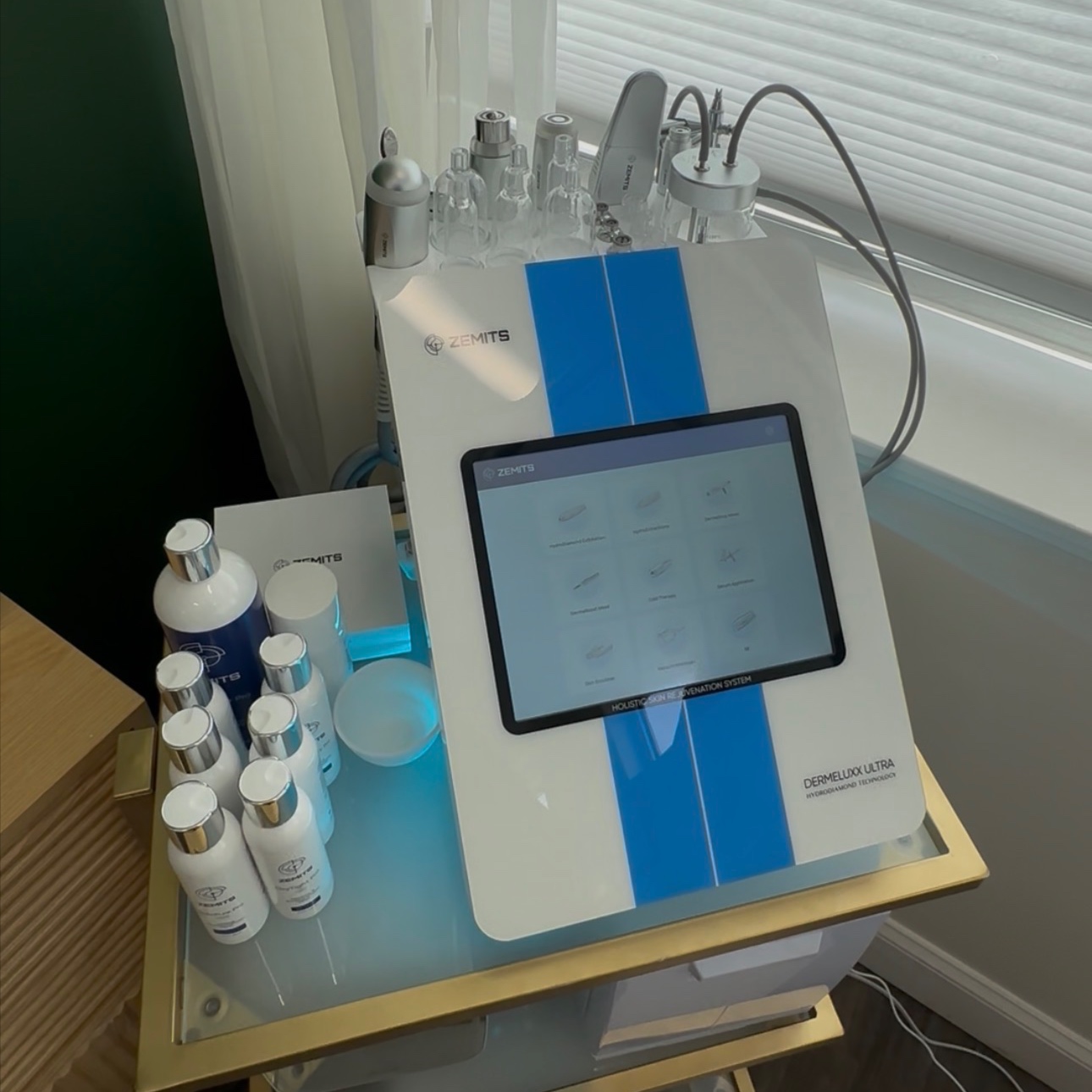 HydroGlow Custom Hydrofacial+ at VIDAMIN+ SKIN CARE in ORANGE PARK, FL