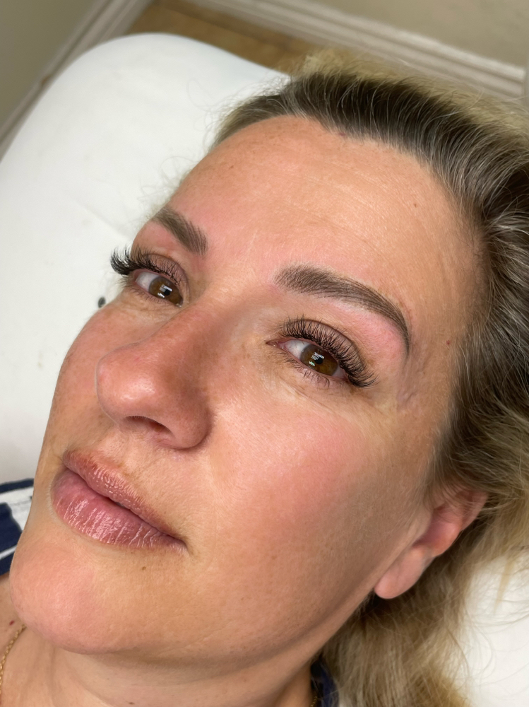 Eyebrow (Touch Up 4-6 W) at Fairy Lashbrows in Huntington Beach, CA