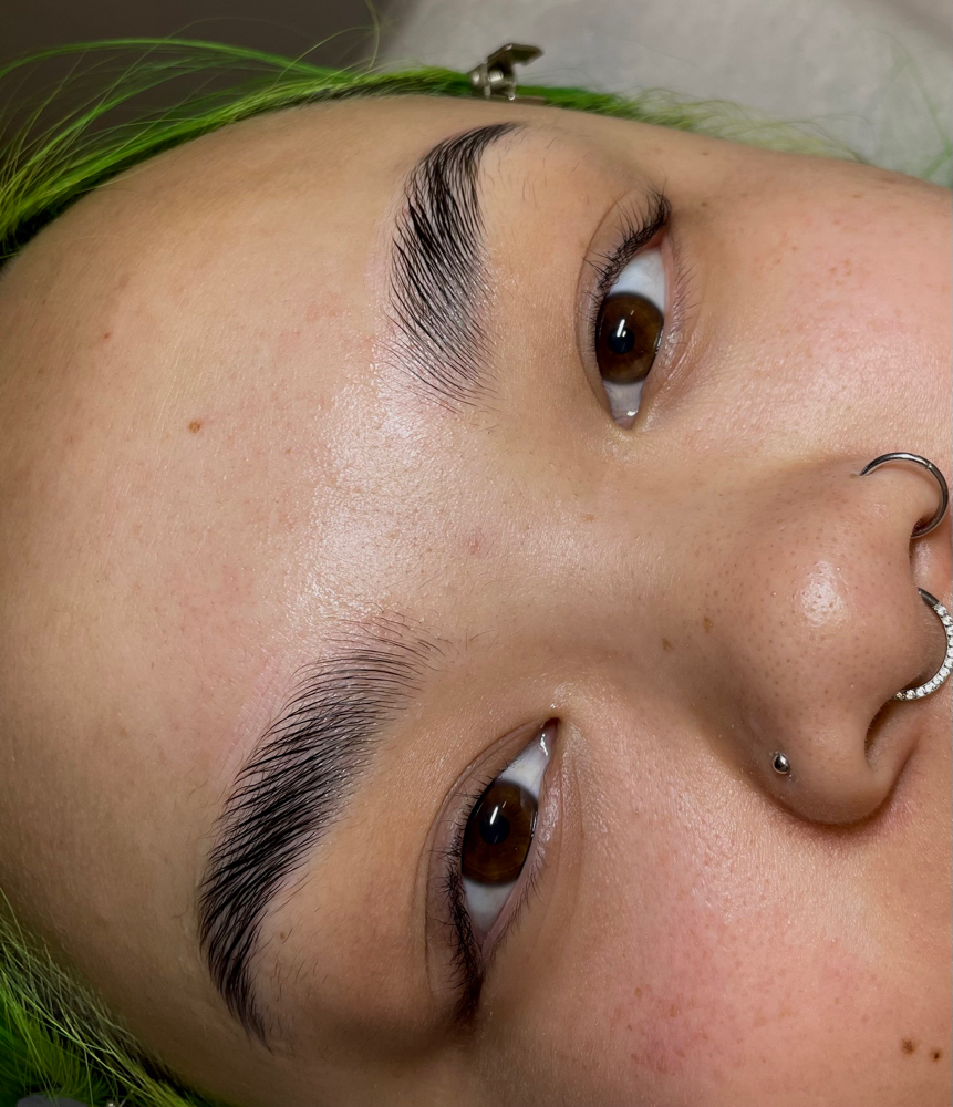 Brow Lamination & Tint