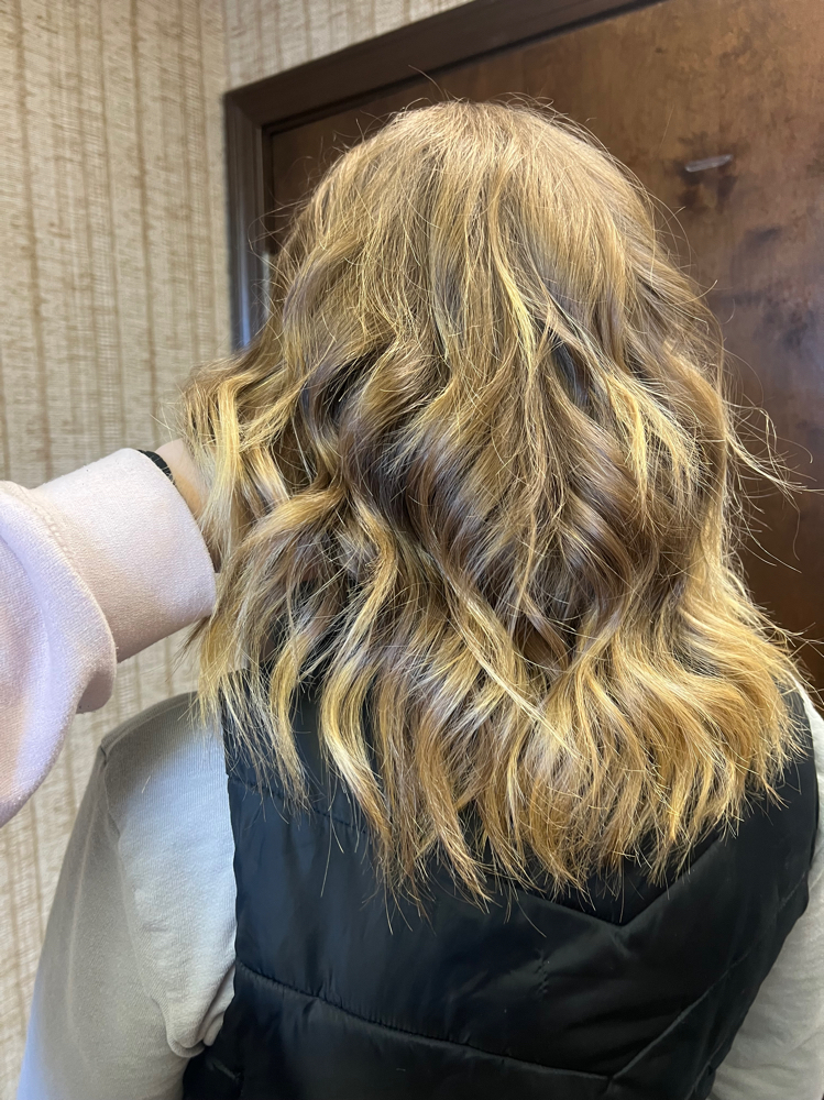 Shampoo/massage/medium-short Hair at Hair.By.Raegan in Coshocton, OH