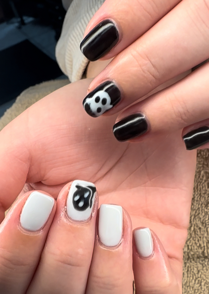 Free Hand Nail Art
