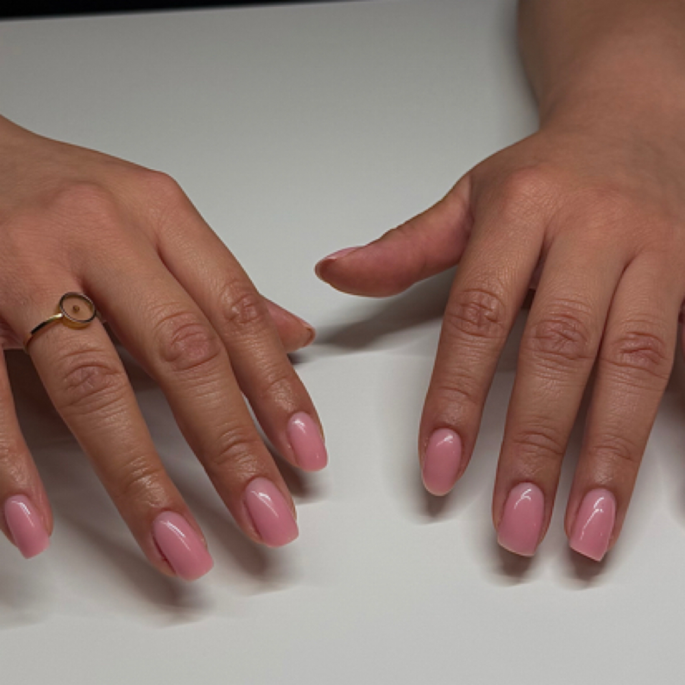 builder gel mani at nailzilla studio in chicago, IL