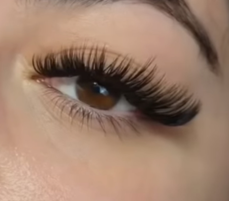 Wet lashes