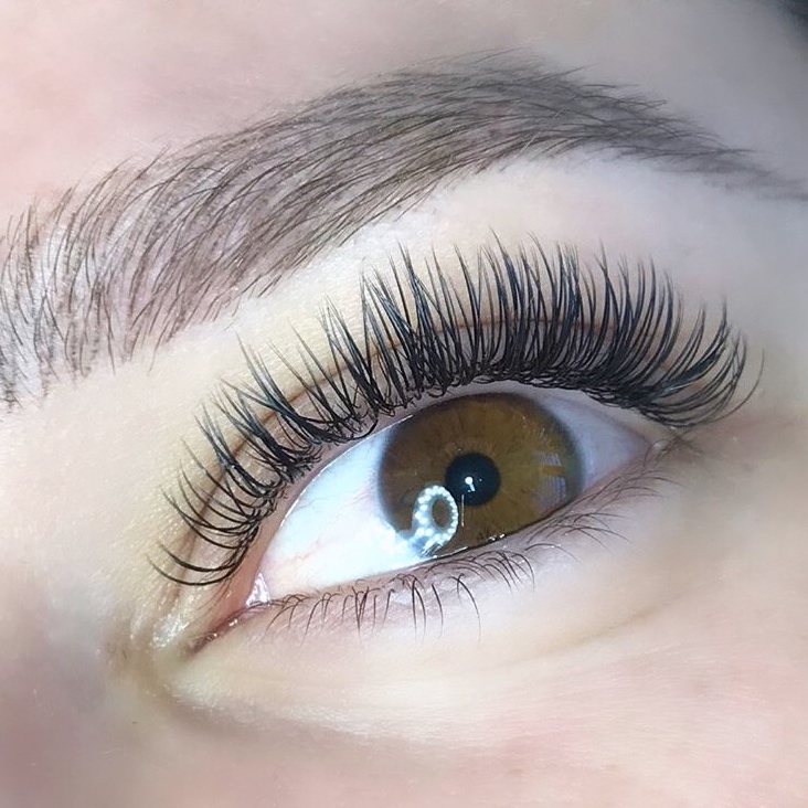 CLASSIC MASCARA EFECT at Tata Pestaña in Ave María Fl, FL