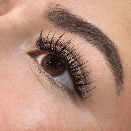 Full set Of Eyelash Extensions
