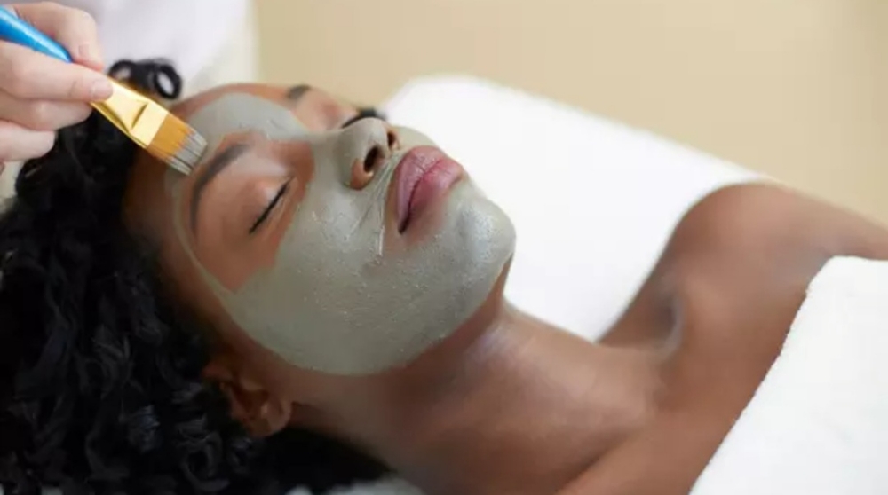Clear It Out Facial at Beat-iFul Aesthetics in Hollywood, FL