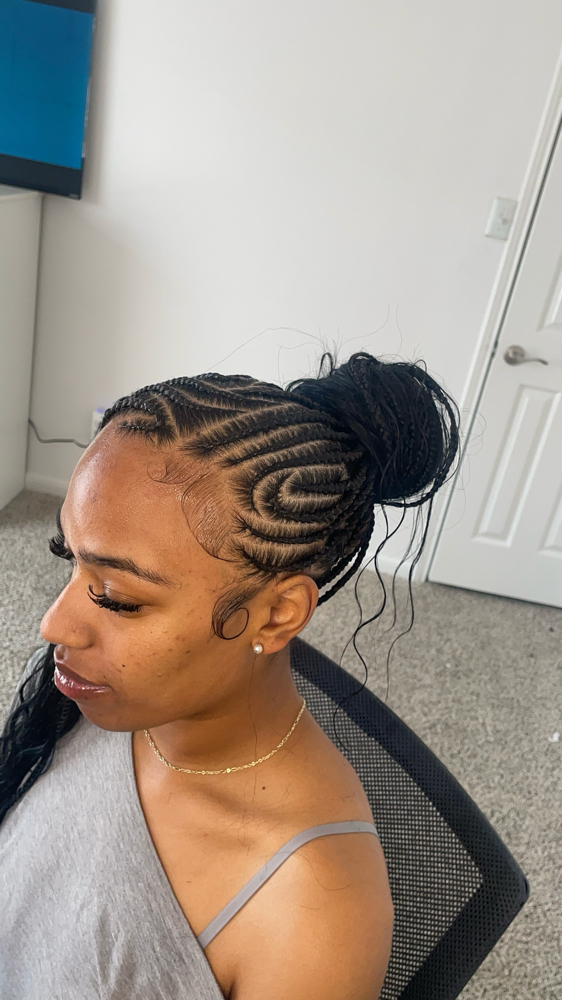 Lemonade Knotless Braids at TheBratZHouse in Houston, IL