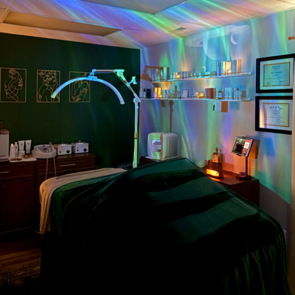 Wax & Relax Combo at Emerald Elegance in Windsor Heights, IA
