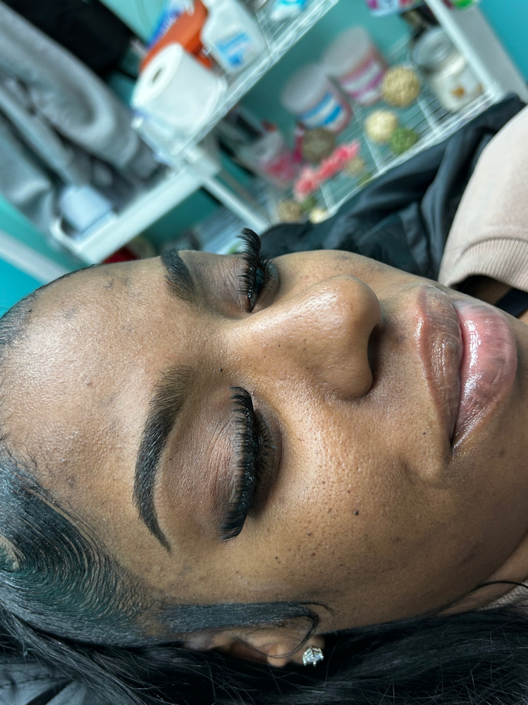 Lashes + Brow Thread W Tint🦋