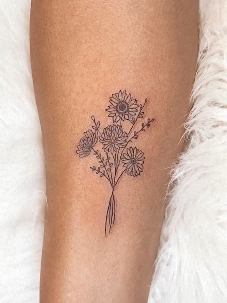 Fine Line (Tiny Tattoos)