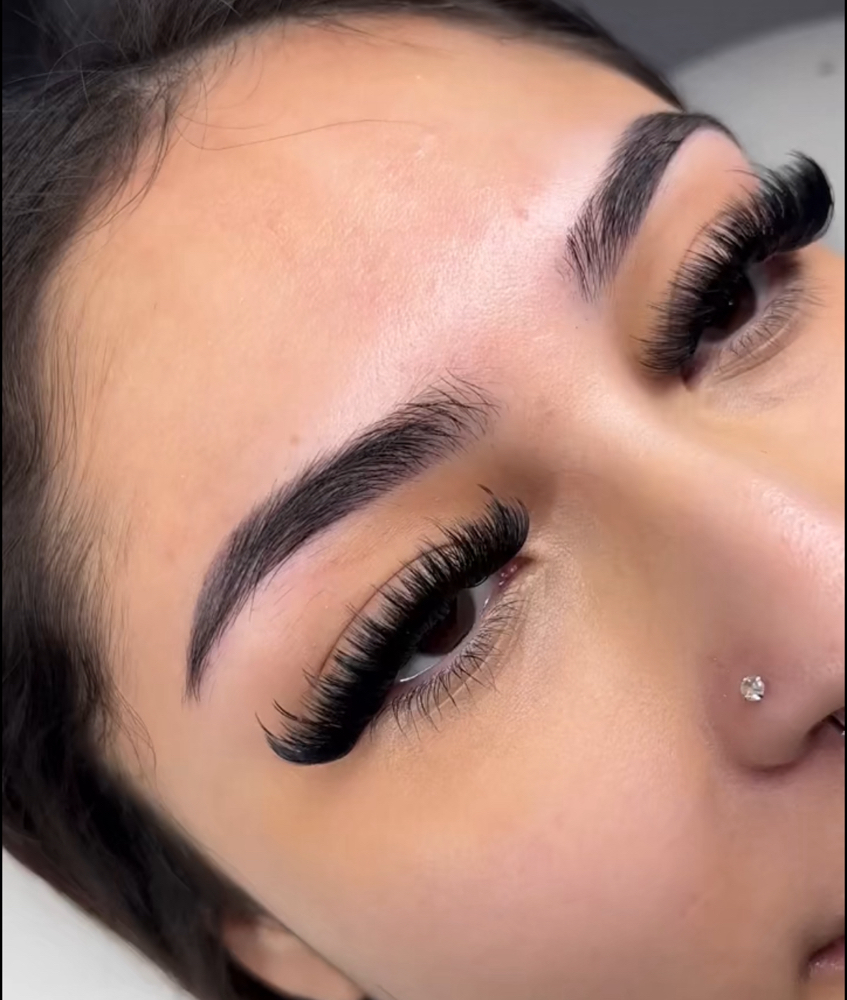 Cluster Lashes