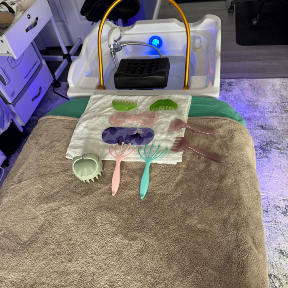 Sage Reset Head Spa at Elegant Sage salon and spa LLC in Milton, VT