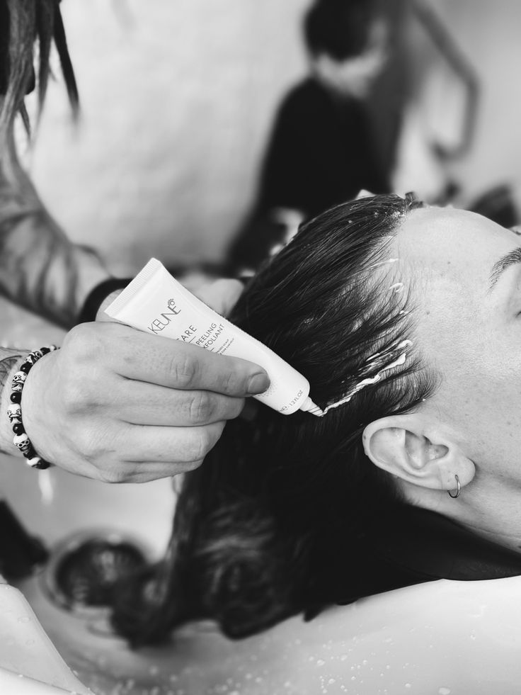 Scalp Detox & Facial