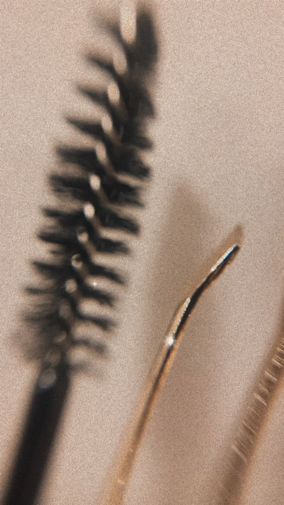 Brow Wax & Henna