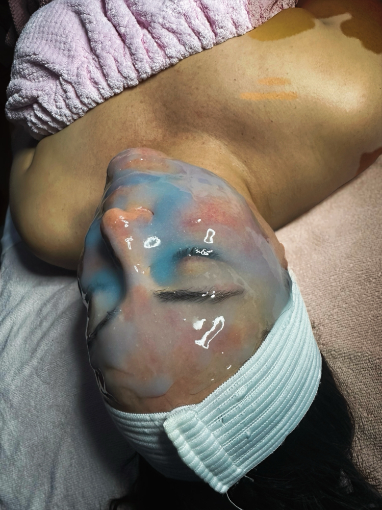 ❄️ Winter Glow-Up Facial