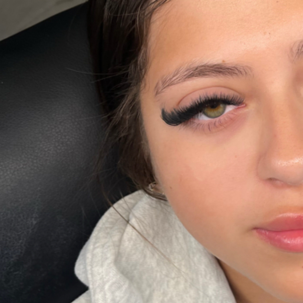 Light Cat Eye ( Full Set ) at iluxestudios in Waxahachie, TX