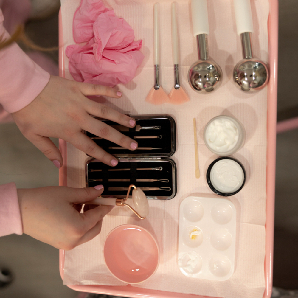 60 Minute Facial and Back Facial