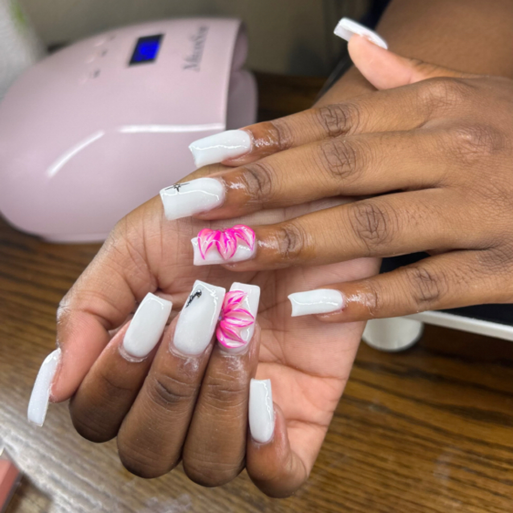 Medium Acrylic Full Set at OKCnailsbyybelllaaa in Choctaw, OK