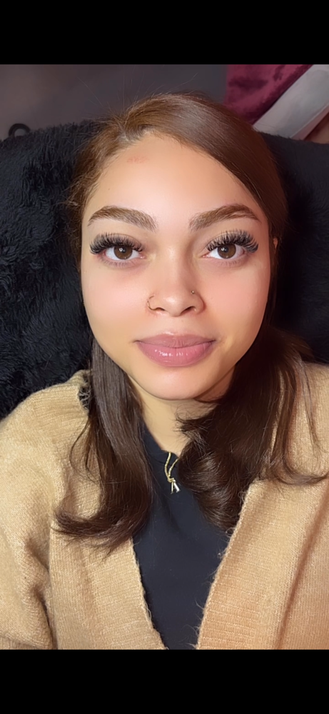 Hybrid Full set at Luxxlashes in woonsocket, RI