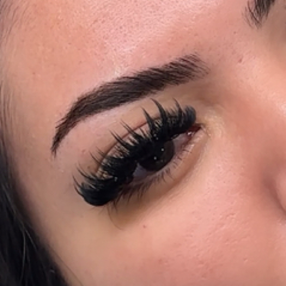 Strip Lash Fullset at Extrasbyevani in Springdale, AR