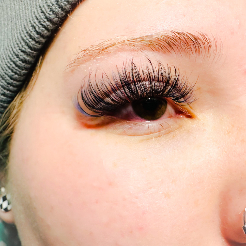 30 Min 1 Week Lash Touch Up