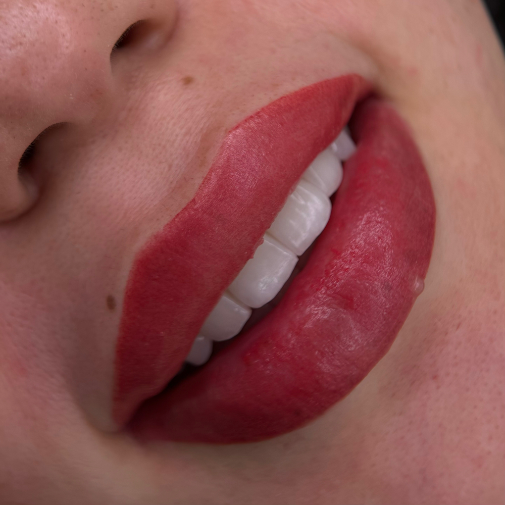 Permanent Make Up Lip Blush