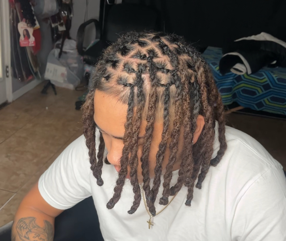 Crochet Retwist at Mochas Lux Locs in Hinesville, GA