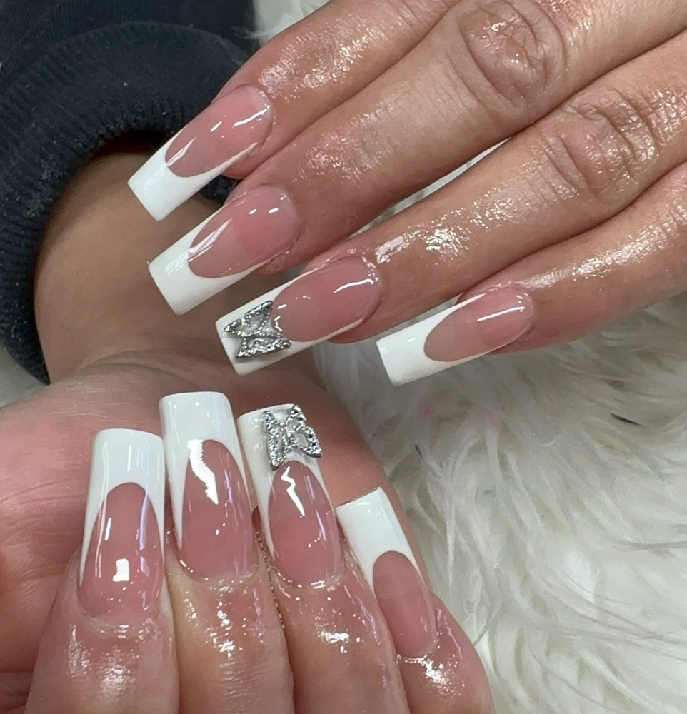 Medium Pink & White (ombre/french)