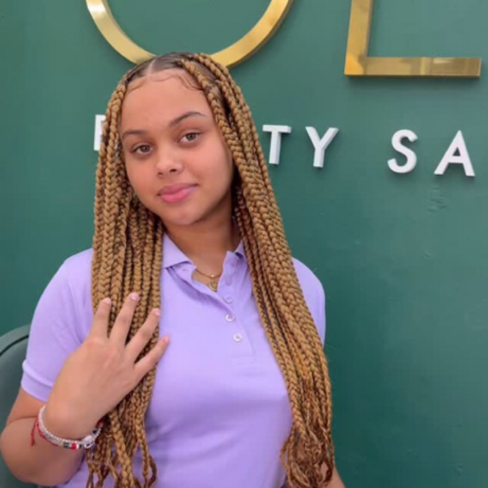 Box Braids — Tamaño JUMBO at Beautyges in San Juan, PR
