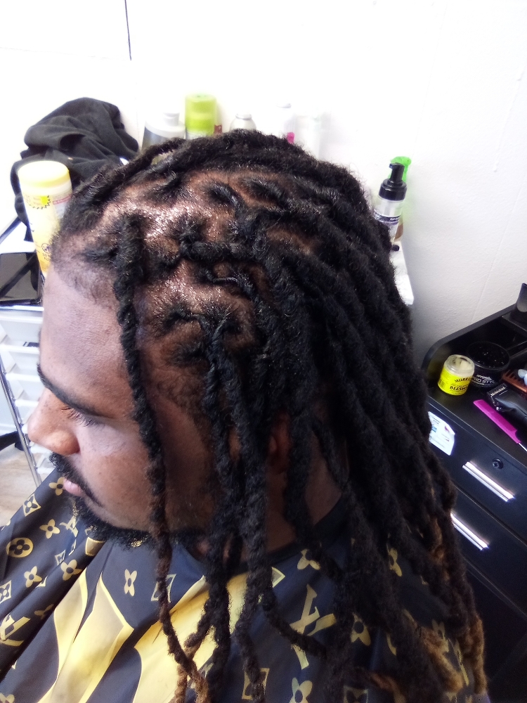Locs Retwists