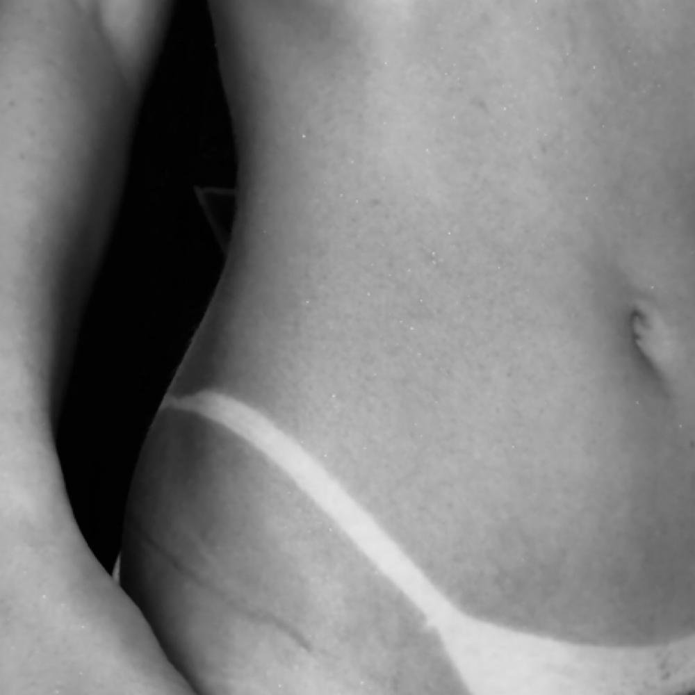 Express Spray Tan at The House of Blondes in Summerville, SC