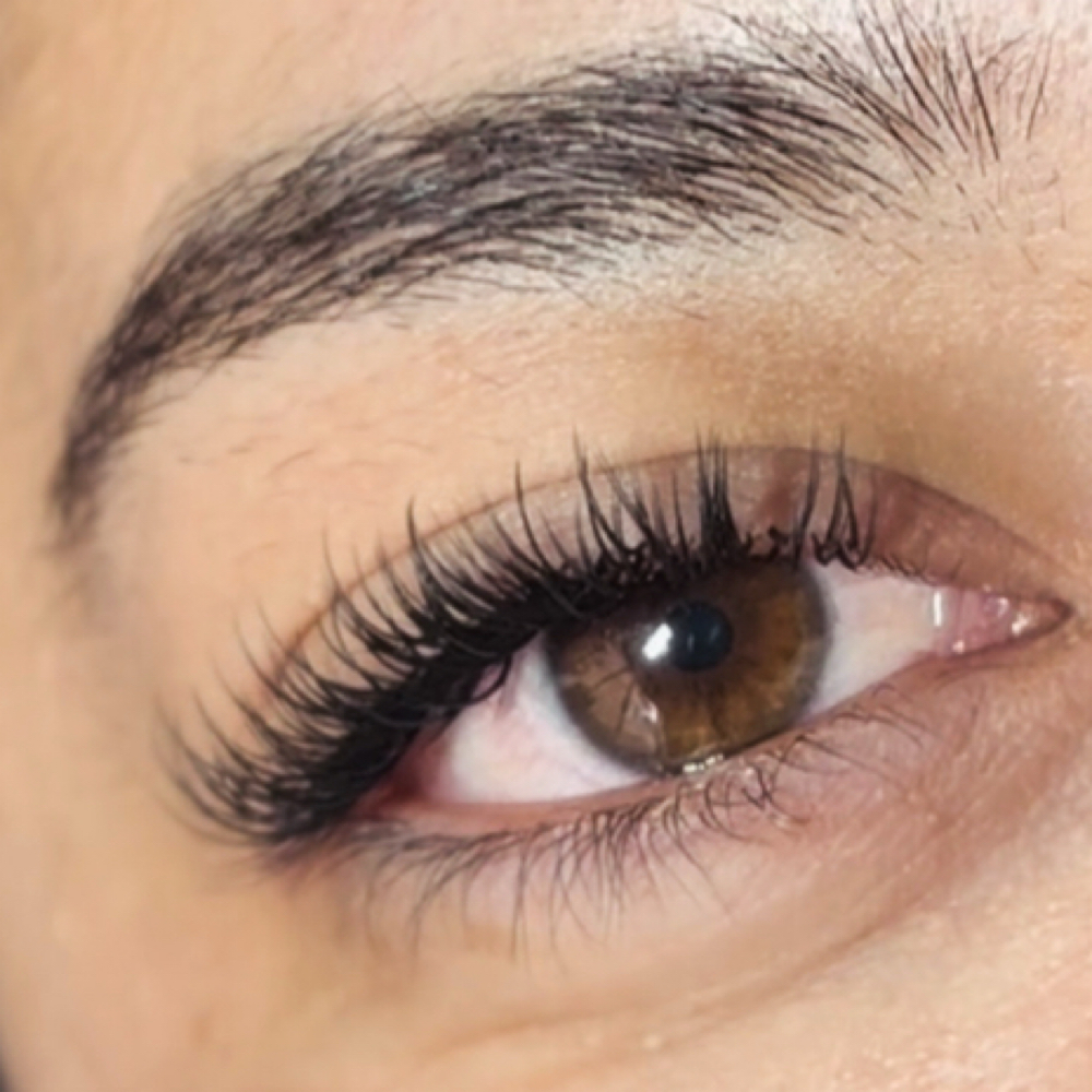 Classic Lash Set at Sinhoui Emporium in Chula Vista, CA