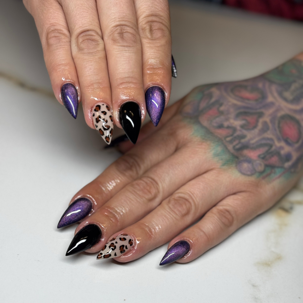 Short Acrylic Set at Jessegbeauty in Rialto, CA