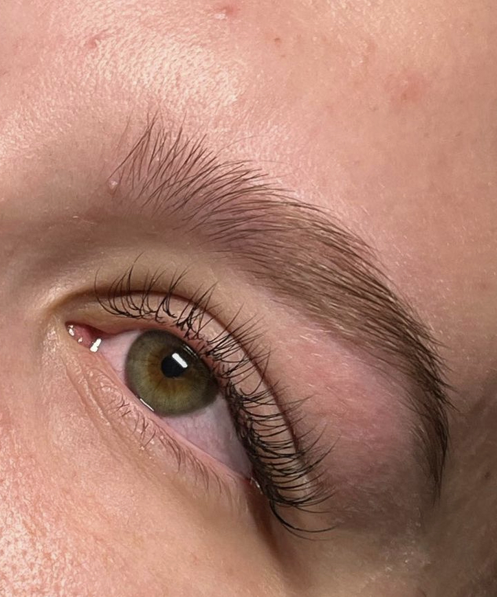 Brow Tinting