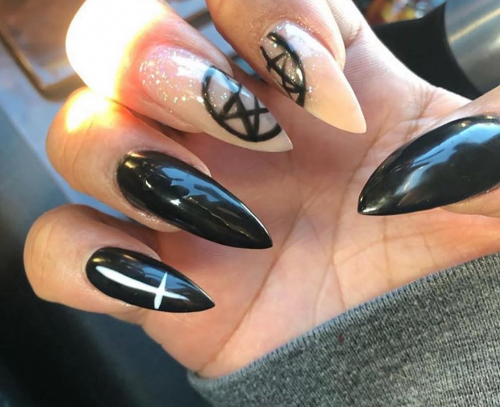 Statement Art at Qs Nail Den in Fredericksburg Va, VA