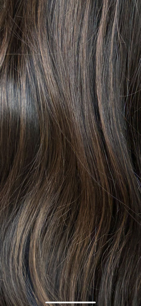 Root Touch Up at AK Hair in Rockwall, TX