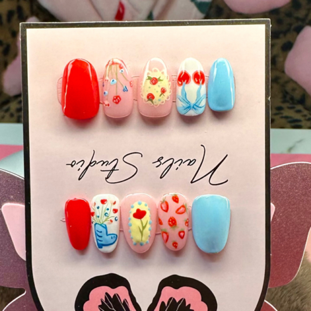 Press On Set W Excessive Nail Art at Cayley’s Nails in Richmond, KY
