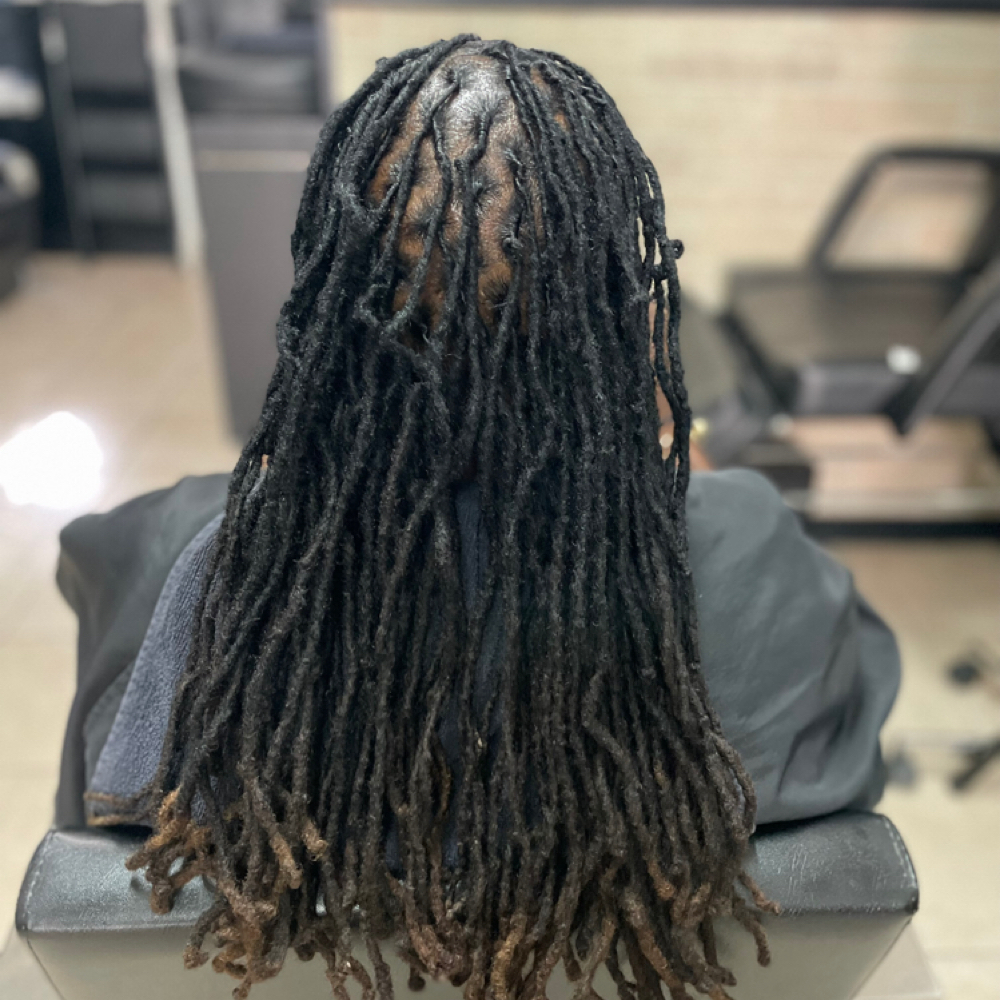 WASH & RETWIST at HAIR BY LALA LLC in Brooklyn, NY