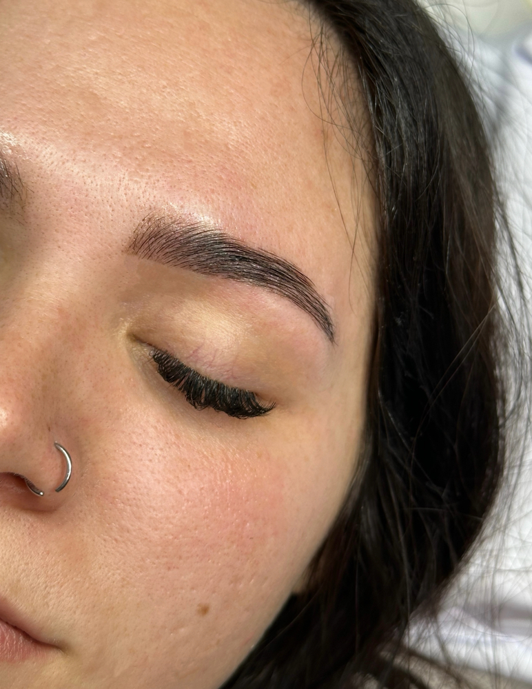 Brow Lamination & Tint