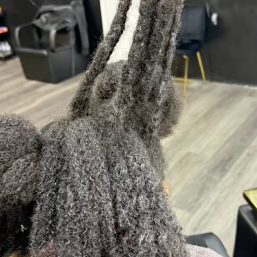 Comb Out (Consultation Required) at NaturaLee Styling LLC in Charlotte, NC