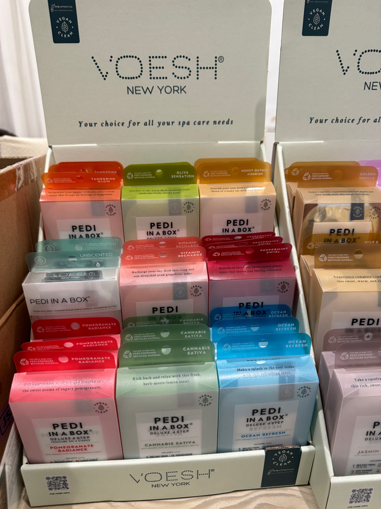 Indulge Waterless Gel Pedicure