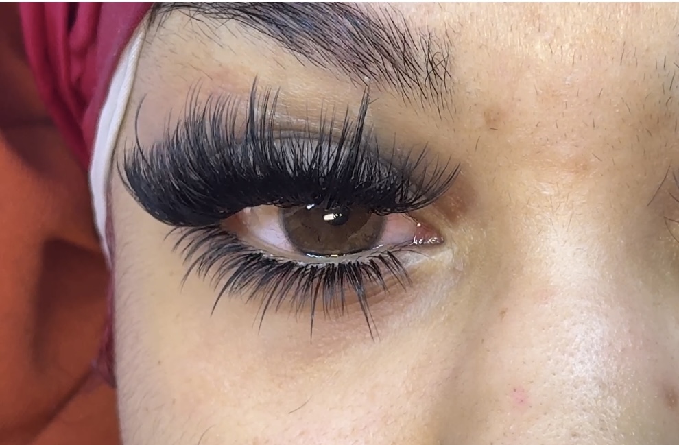 Hybrid Wispy Set at Shay’s Lash Studio ❤️ in Decatur, IL